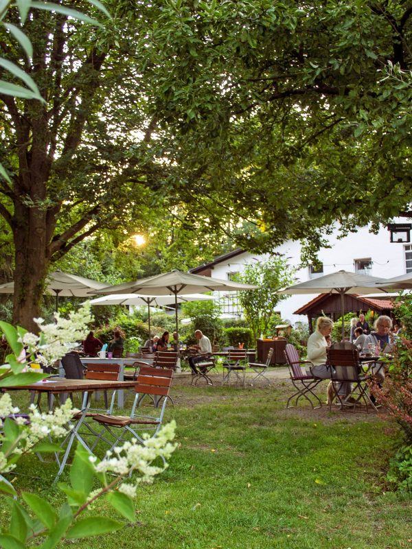 Biergarten-Gasthof-Schellental