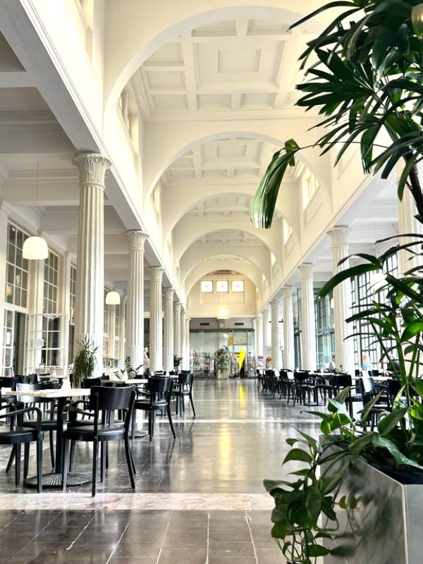 Roberts-Cafe-Restaurant-Bad-Pyrmont-Wandelhalle