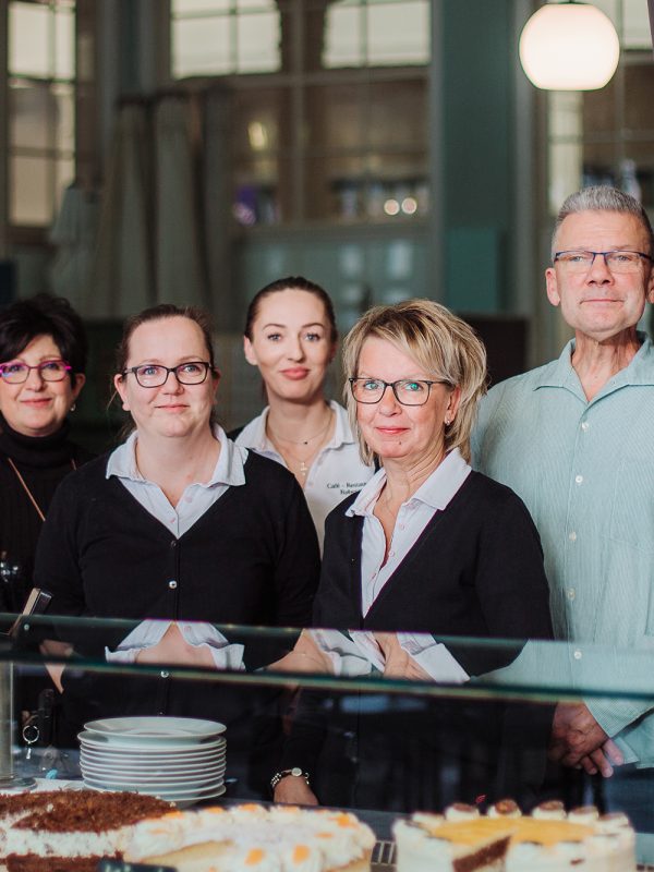 Roberts-Cafe-Restaurant-Wandelhalle-Team3